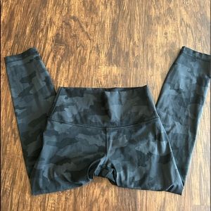 Lululemon Wunder Under leggings